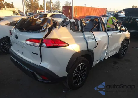 2024 Toyota Corolla Cross Hybrid S z USA, uszkodzony, nr VIN 7MUFBABG5RV020913